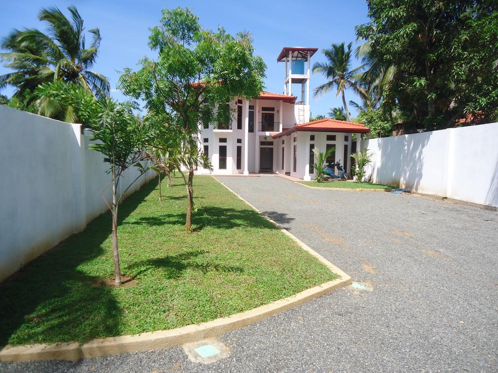 Amawin Resort Hambantota Exterior photo